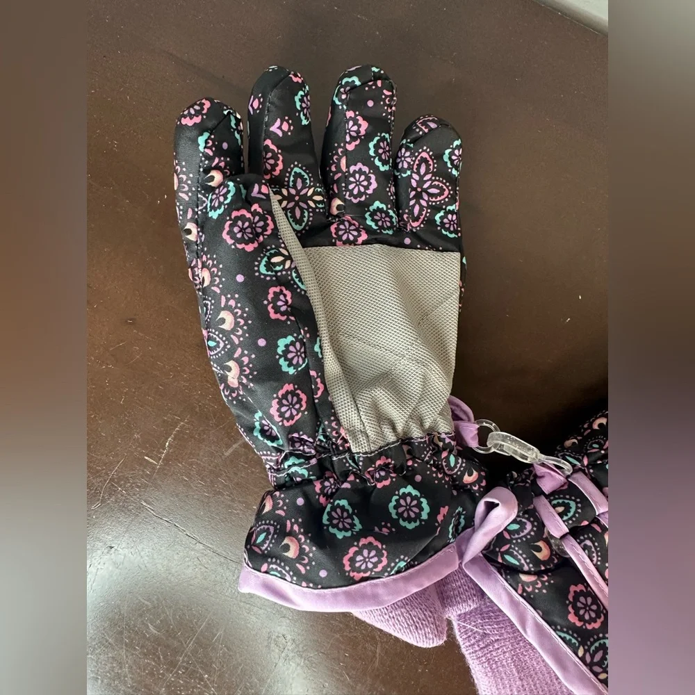 The Children's Place Floral kids Winter Gloves size, large-extra large